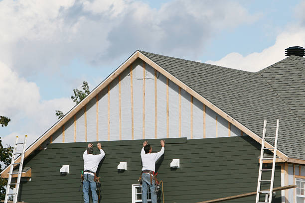 Professional Wood Siding technician working in Line Lexington, PA